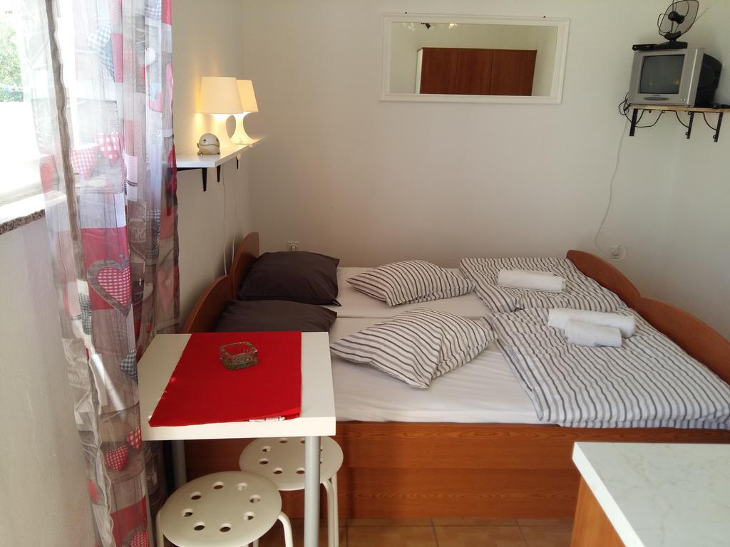 Apartments Marko Vrsi Eksteriør bilde